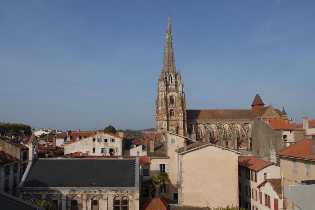 Temporesidence Cathedrale Bajonna Zewnętrze zdjęcie